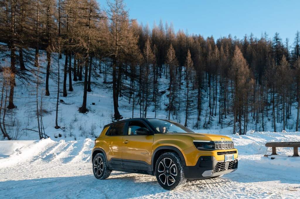 Winter Tour 2025: Jeep Avenger e Wrangler in&nbsp;Azione